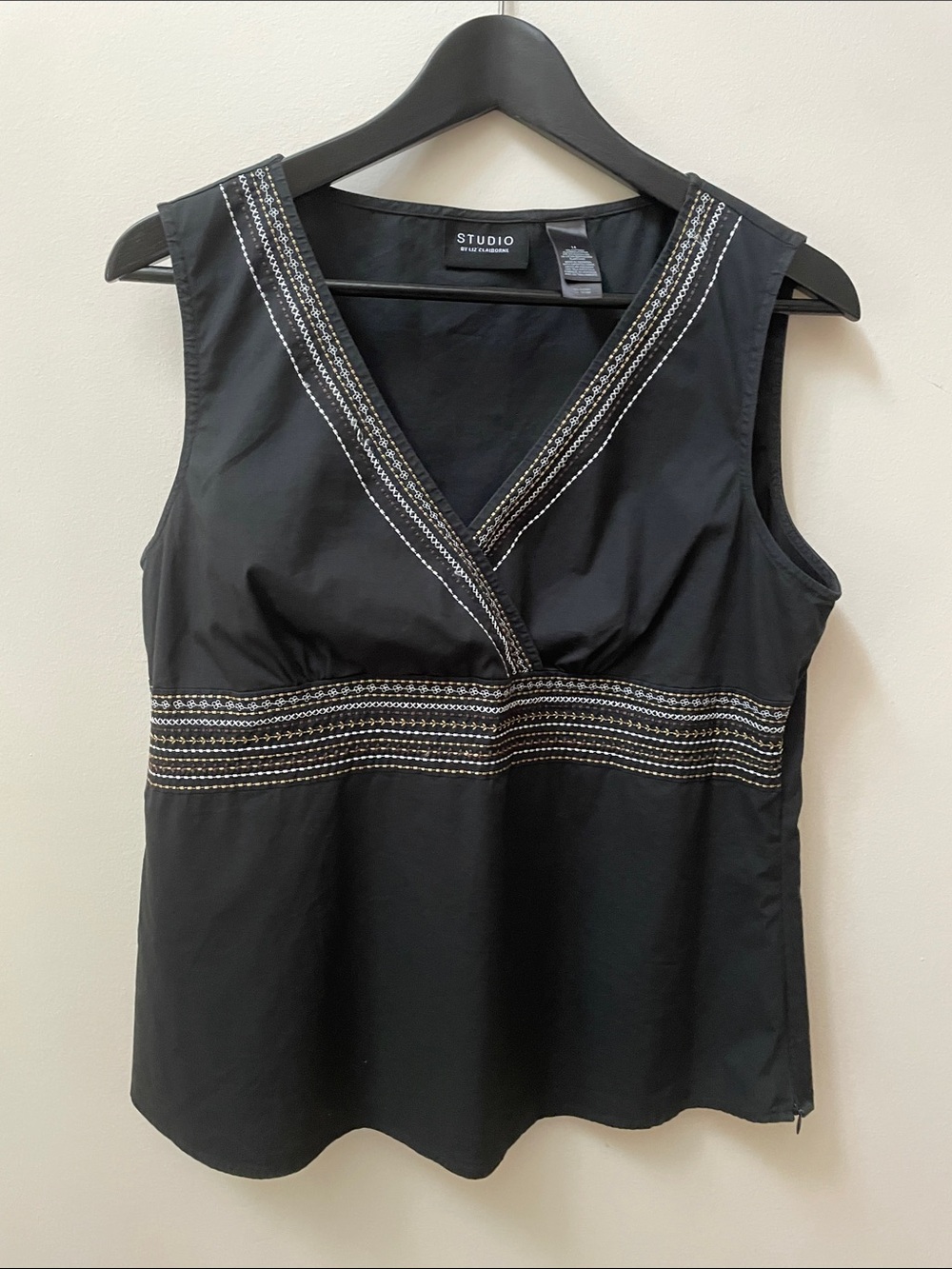 Liz Claiborne Studio Black V-Neck Empire Waist Sleeveless Top w/ Stitching 2000s
